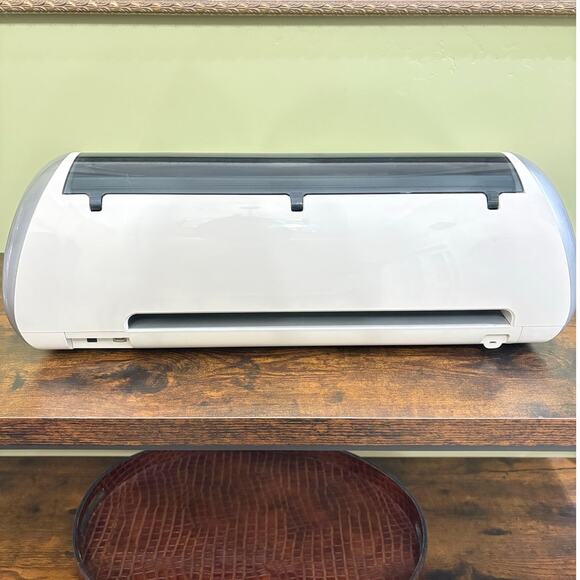 Cricut Expression Electronic Cutting Machine plus other extras listed in photos - Picture 2 of 12